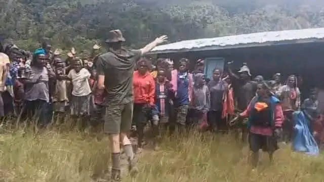 Pilot Philips Mehrtens Bebas, TPNPB Buru Empat Orang&nbsp;Ini