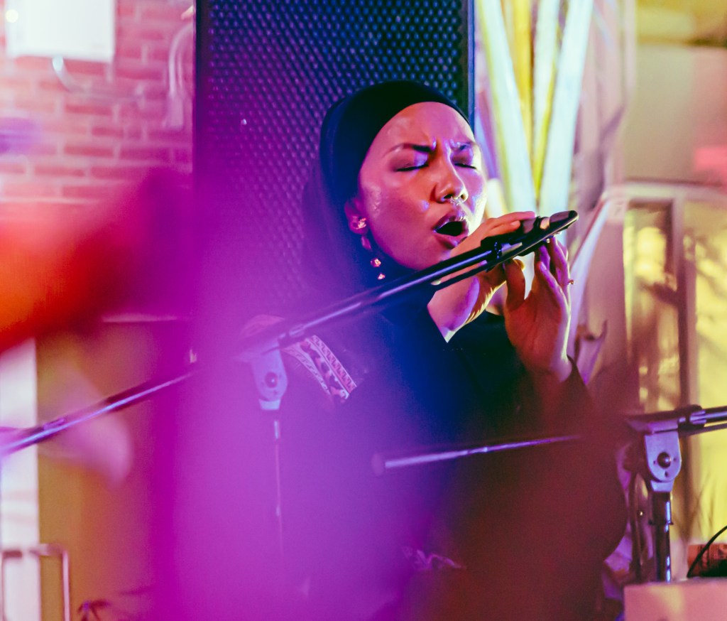 Rani Jambak Kincia Aia Tour Canada: Kritik Ekologi dan Semangat Kolektif Warisan Nusantara